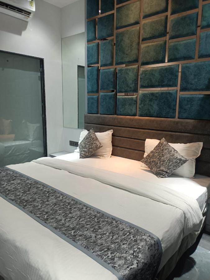 Hotel The Lowell Сурат Экстерьер фото