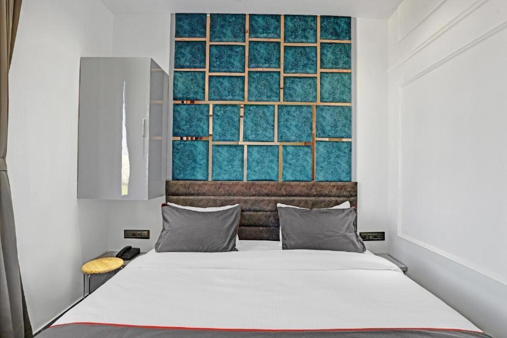 Hotel The Lowell Сурат Экстерьер фото