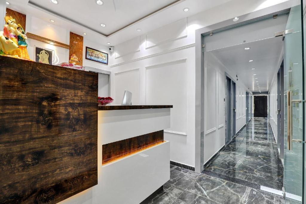 Hotel The Lowell Сурат Экстерьер фото